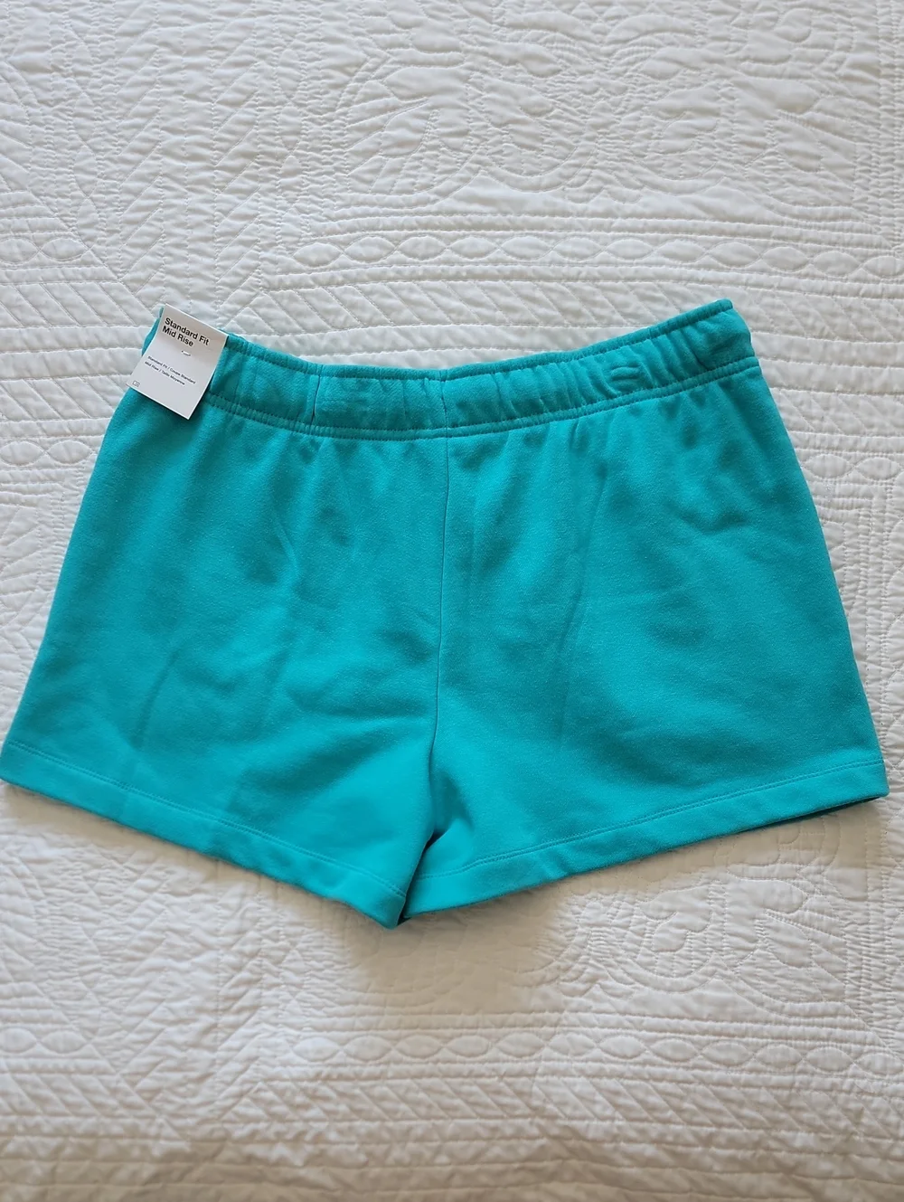 Nike Women's Standard Fit Midrise Fleece Shorts With Pockets